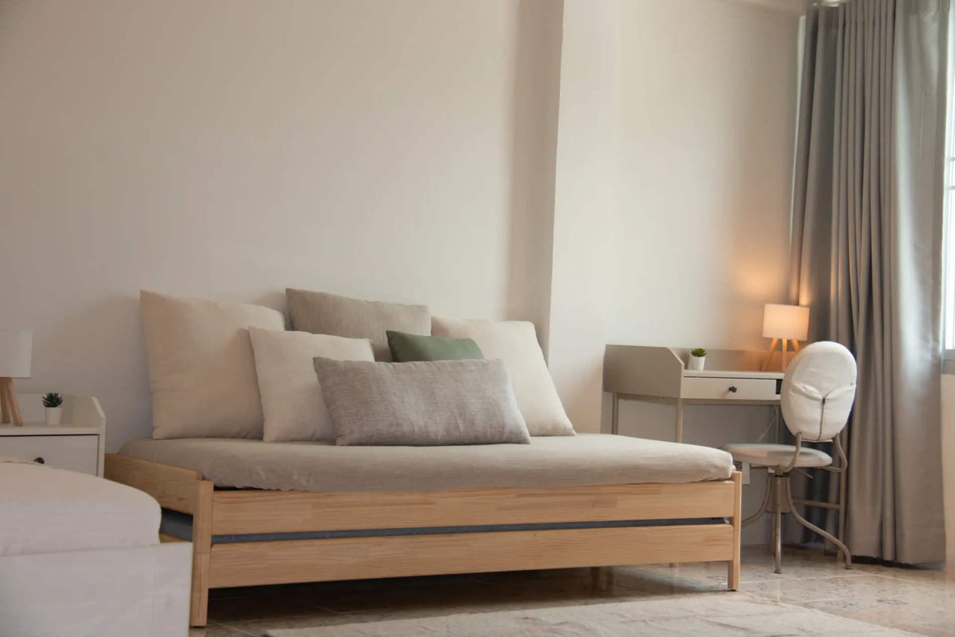 Renovated 1 Bedroom Family Suite at 95 Lodge Bangkok